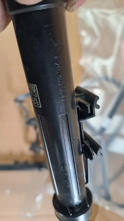 Mercedes Washer Nozzle 2468600647 image 3