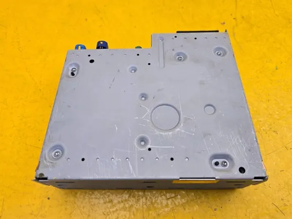 Audi Q8 MIB3 Navigaationlukija OEM 4M2035070B image 4