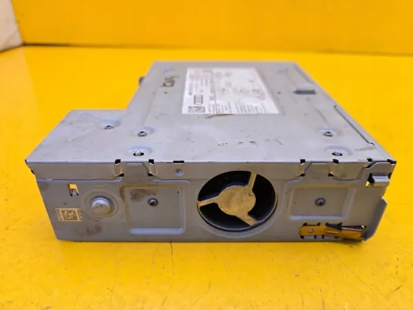 Audi Q8 MIB3 Navigaationlukija OEM 4M2035070B image 5