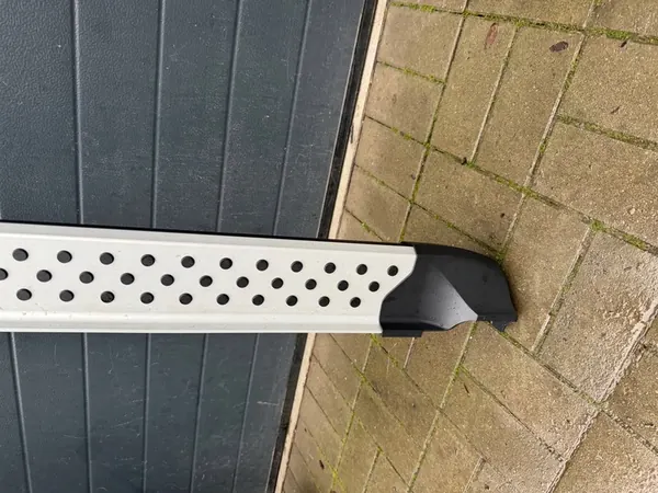 Dacia Duster II 2 side sill 8201700147 image 4