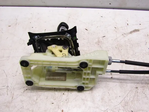 Vaihtokytkin KIA PRO CEE'D 1.6L Diesel 2016 OEM 43794A6520 image 3