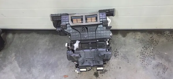 Nissan Pulsar Núcleo Calefactor OEM 272103ZL0D image 2