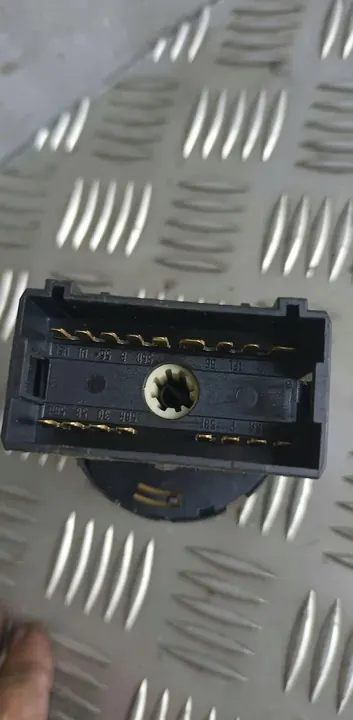 VW T5 Lichtschakelaar 6Q0941531B image 3