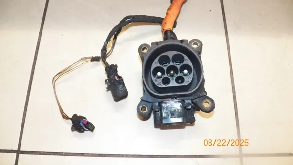 Audi A3 8V latauspistoke johtosarja OEM 5Q0915950A image 2