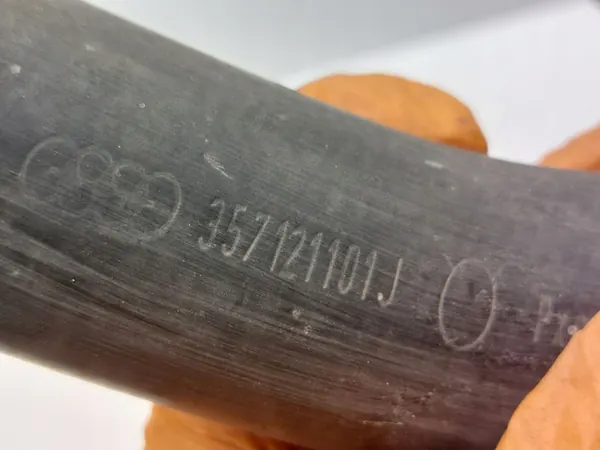 Volkswagen PASSAT B3 1990 Jäähdyttimen letku image 3