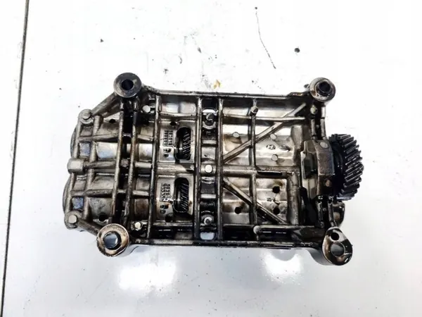 Öljypumppu Hyundai Trajet OEM 2346614 2006 2.0L image 3