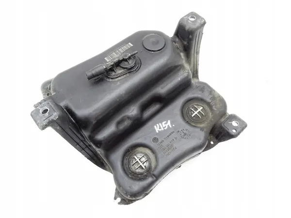 Bomba de tanque AdBlue usado OEM 3Q0131877D para Skoda Superb III image 2