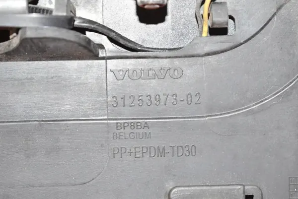 Käytetty spoileri OEM 31253973 Volvo V40 II 2012-2016 image 8