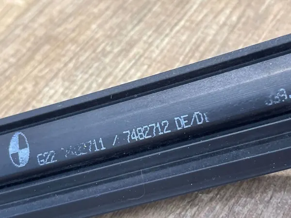 Joint de vitre arrière droit BMW 7482712 - Pièce OE image 3