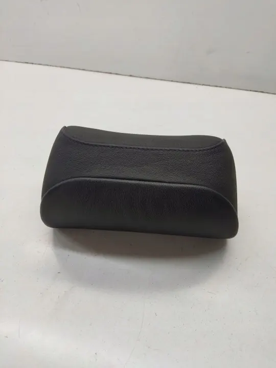 BMW M3 2005 Bakre huvudstöd OEM AAA3549 image 3
