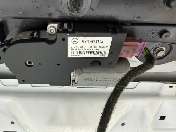 Aurinkokatto musta OEM A218820014 Mercedes CLS W218 image 4