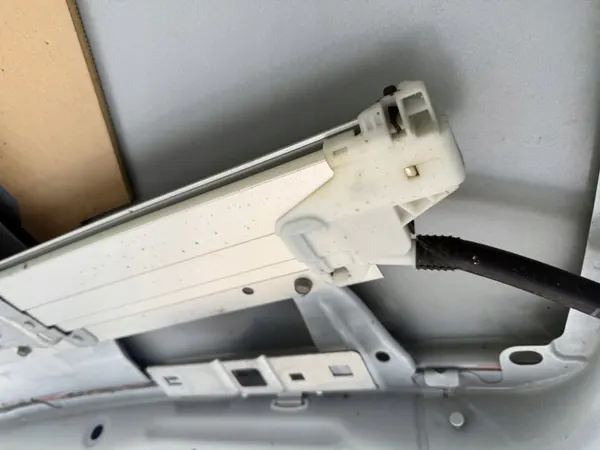 Aurinkokatto musta OEM A218820014 Mercedes CLS W218 image 8