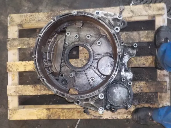 Couvercle d'embrayage Renault 21266447, 20955319, 21513982 image 1