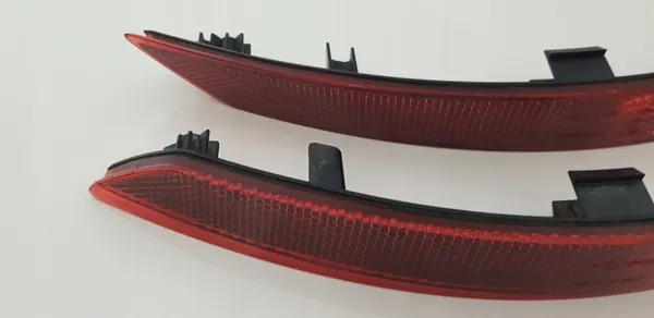 AUDI A4 2015-2019 S-LINE Oikea Heijastin 8W0945106D image 2