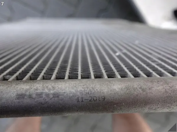 AC-kondensaattori MB C63 W204 E63 W212 SLS C197 AMG A1975000054 image 8