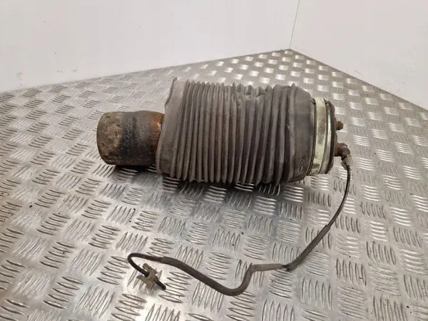Suspensión neumática Toyota OEM 4892435010 Land Cruiser 120 image 6