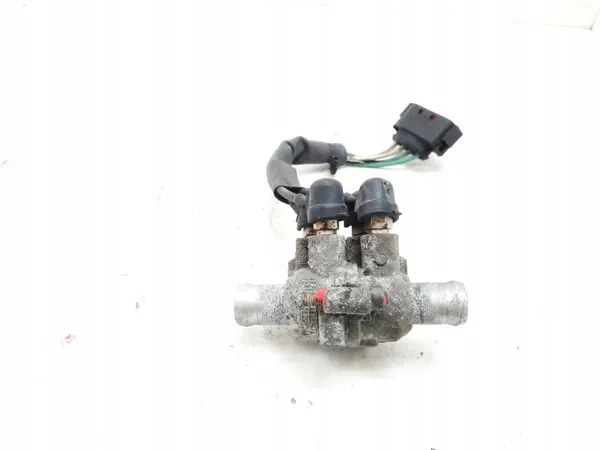 Aquecedor de líquido refrigerante OEM MAM64747 image 3