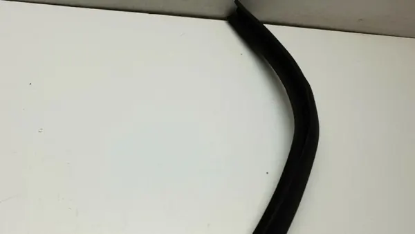 BMW M3 2005 taklucktätning OEM AAA35847 image 3