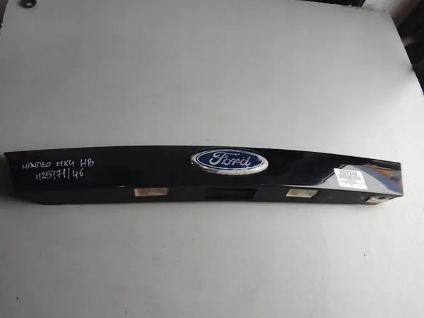 Ford Mondeo mk4 HB takasäle OEM 12507146 image 2