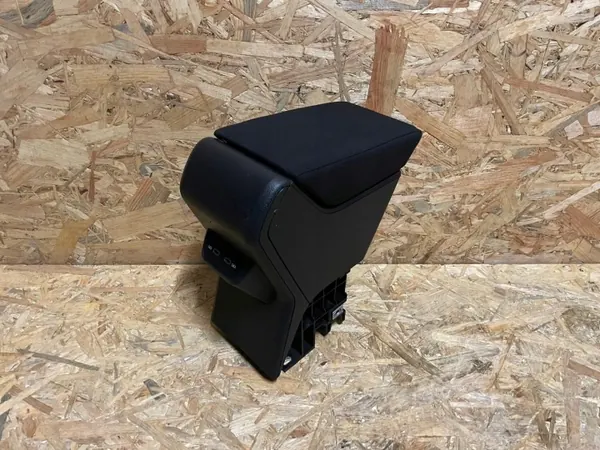 Accoudoir OEM 6F0864207AD pour VW Polo VI image 4