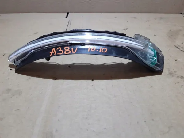 AUDI A3 8V Peilin Indikaattori 8V0949101B image 2