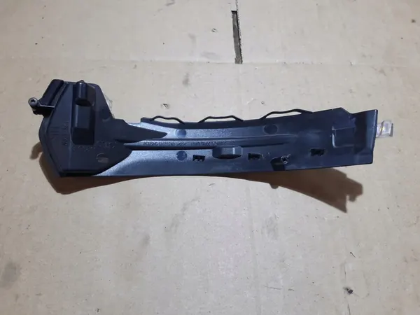 AUDI A3 8V Peilin Indikaattori 8V0949101B image 4