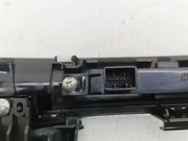 Honda HR-V Tunnelknopf-Abdeckung OEM 83450-T8M-E010-M1 image 3