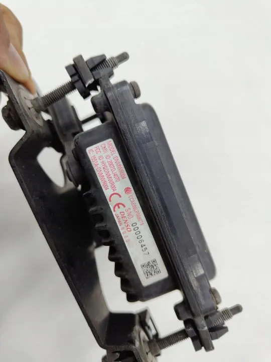 Sensor de Radar Toyota OEM 2007DJ4070 - Usado image 5