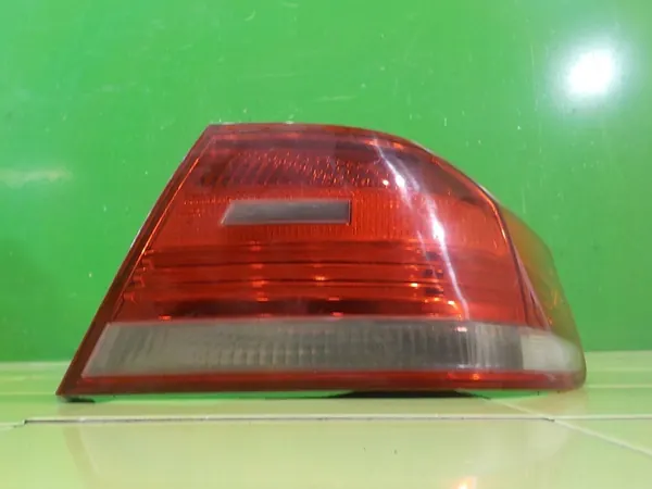 BMW E92 LIFT 2.0D AUT Luz Trasera Derecha 7174404 image 2