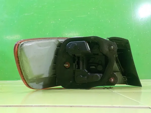 BMW E92 LIFT 2.0D AUT Luz Trasera Derecha 7174404 image 5