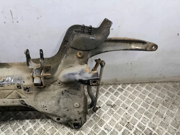 Peugeot 5008 2011 Vorderes Hilfsrahmen OEM AMD124667 image 4