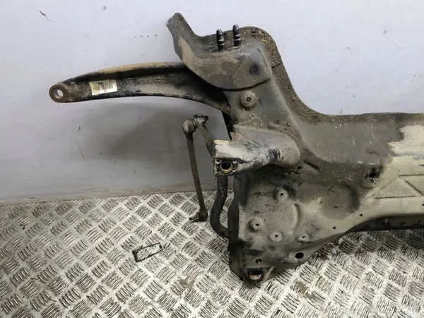 Peugeot 5008 2011 Vorderes Hilfsrahmen OEM AMD124667 image 5