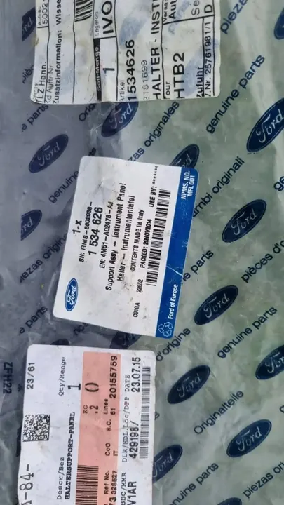 Fram vänster skärm fäste Ford Focus OE 1534626 image 2