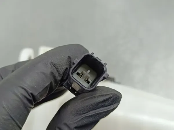 Kia Jarrujäämäsäiliö OEM FOB43026 - Käytetty image 3