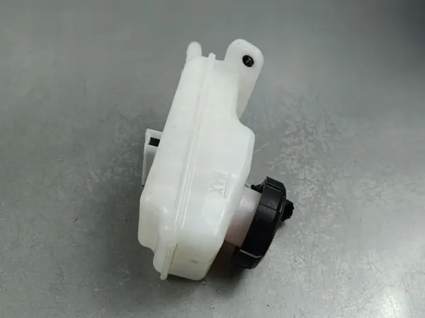 Kia Jarrujäämäsäiliö OEM FOB43026 - Käytetty image 5