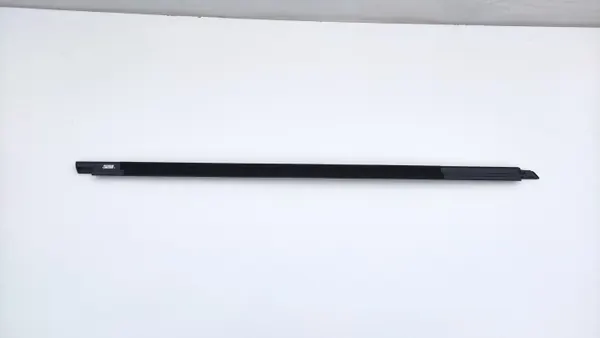 BMW X5 G05 ikkunanraapaisutiiviste vasen etu OEM 5A8A265 image 5