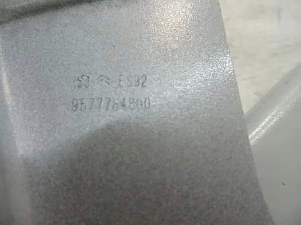 Dobradiça capô esquerda OEM 9677784800 Peugeot 308 T9 image 7