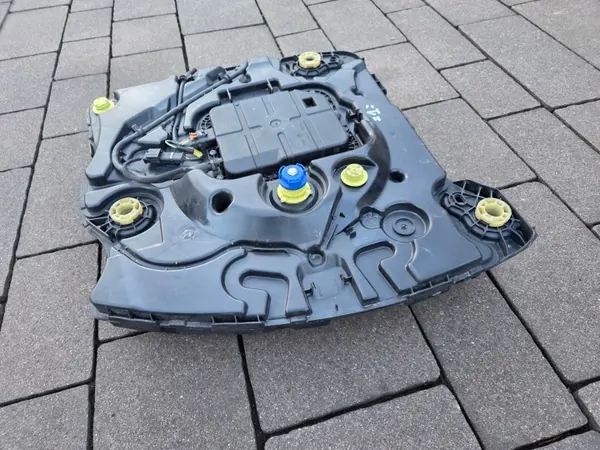AdBlue-tank OEM 9812914780 voor Citroen C4 Cactus image 4