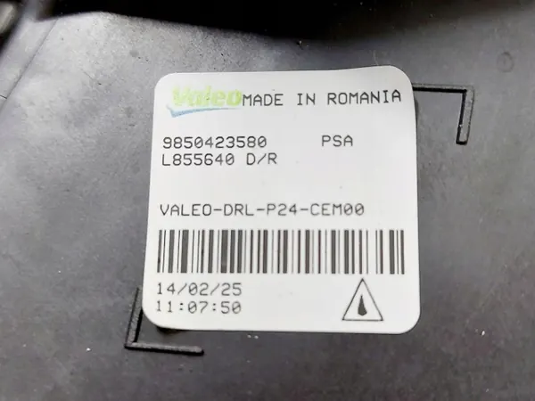 OEM 9850423580 Farol direito dianteiro LED para Peugeot 2008 II image 5