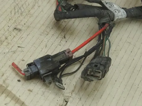 HARNAIS ÉLECTRIQUE MOTEUR HYUNDAI H1 2.5 TD D4BF OEM 33104-42000 image 2