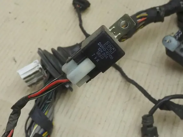 HARNAIS ÉLECTRIQUE MOTEUR HYUNDAI H1 2.5 TD D4BF OEM 33104-42000 image 9