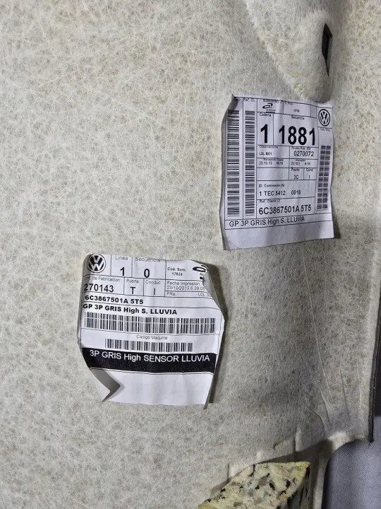 Clip de plafonnier Volkswagen OE d'occasion OEM 6C3867501A image 6