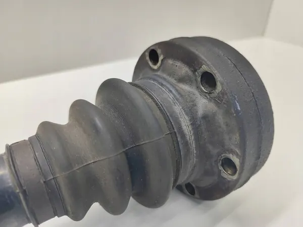 BMW 5 E60 E61 Bakre Halvaxel 2006 image 4