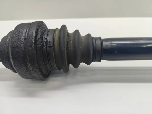 BMW 5 E60 E61 Bakre Halvaxel 2006 image 5