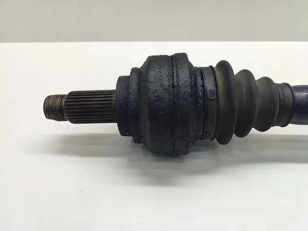 BMW 5 E60 E61 Bakre Halvaxel 2006 image 7