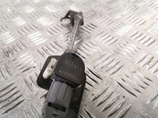 Honda HR-V Strålkastarnivåsensor OEM A1825531 image 3