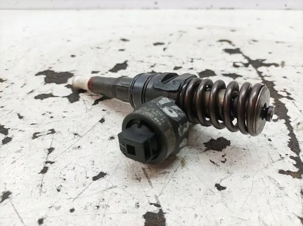 POMPOWTRYSKIWACZ VW Golf IV 1.9 TDI image 2