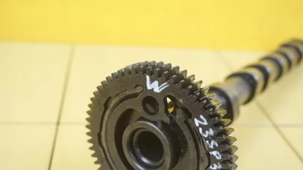 OEM 55570028 Arbre à cames échappement Opel 1.6 CDTI image 3