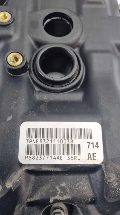 Couvercle de soupape Chrysler OEM P68237714AE - Occasion image 6