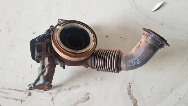 Connecteur de collecteur d'échappement OEM 21719188 Volvo FH4/FH5 image 2